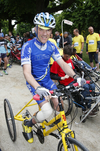 European institutions staff members in the 20km of Brussels