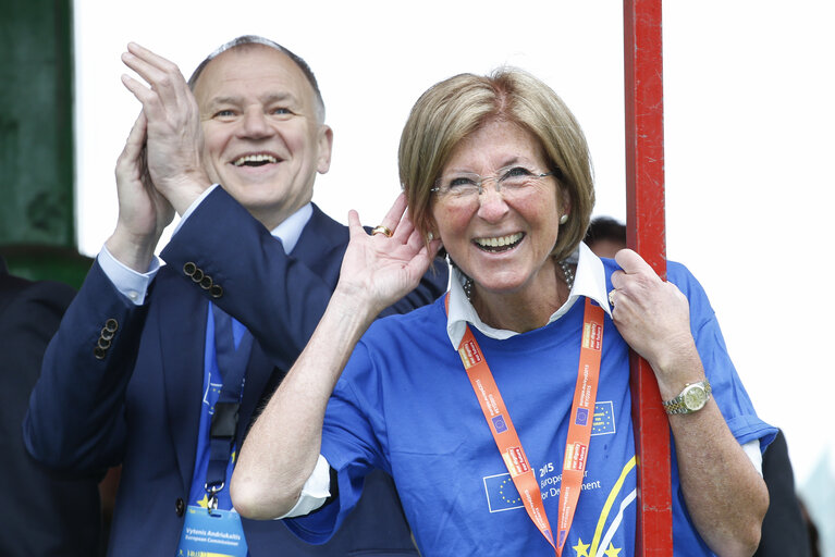 European institutions staff members in the 20km of Brussels