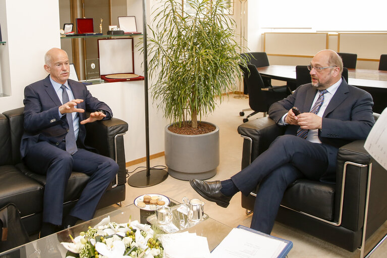 Foto 1: Martin SCHULZ EP President meets with Georgios PAPANDREOU, former Prime Minister of Greece