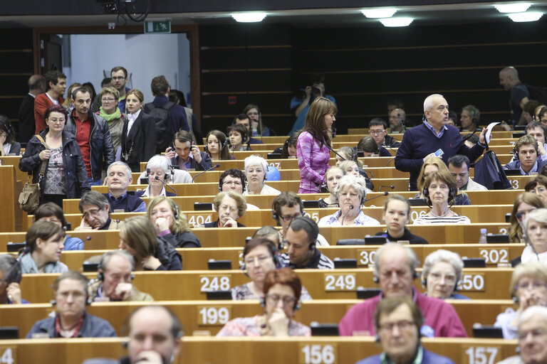 Valokuva 48: Open Doors Day 2015 - Opening Ceremony. European Parliament Vice-President introduces two Sahkarov Prize Laureates