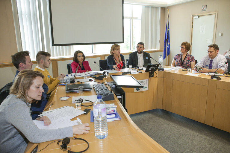 Photo 5: Liadh NI RIADA meets with a group