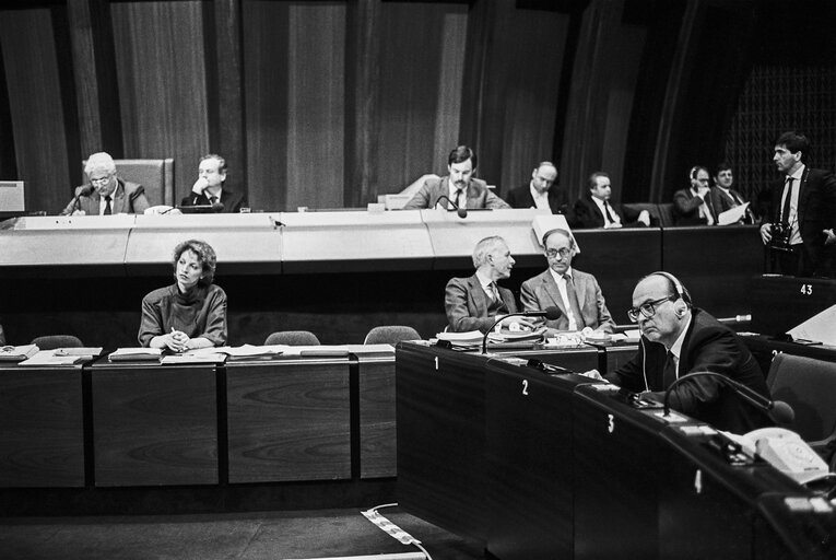 Fotó 16: Prime Minister of Italy in Plenary session in Strasbourg - April 2016