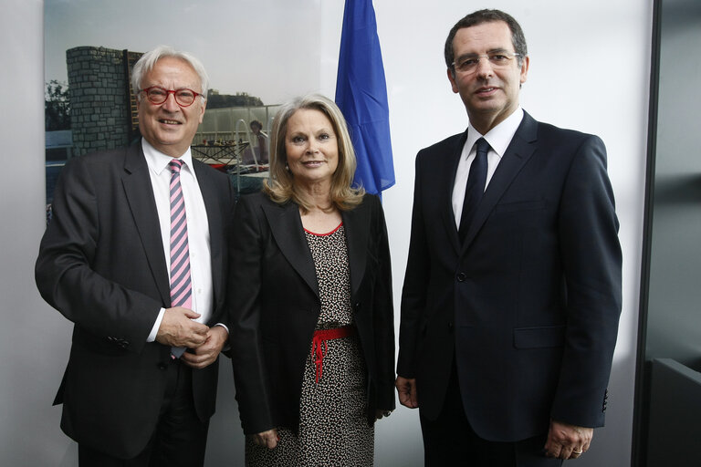 Billede 1: S&D group leader meets with MEP Edite ESTRELA and Antonio Jose SEGURO