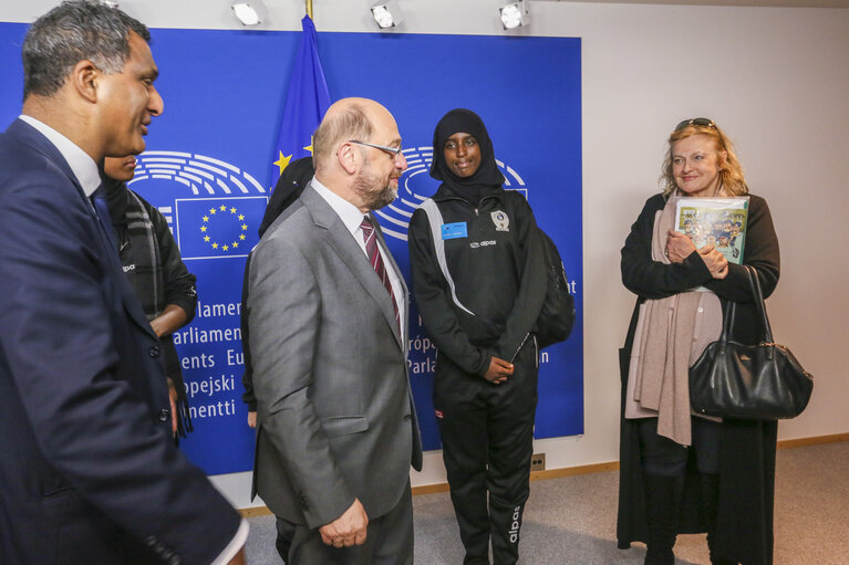 Suriet 5: Martin SCHULZ - EP President meets with The Unity of faiths Football club  (TUFF FC)