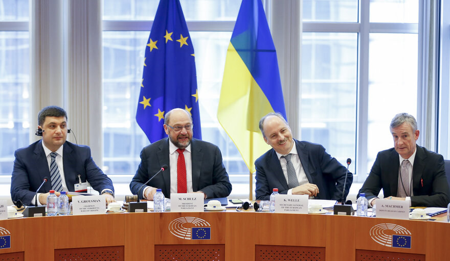 Fotogrāfija 1: EP President meets with EP group leaders  and VRU fraction leaders (Verkhovna Rada of Ukraine )