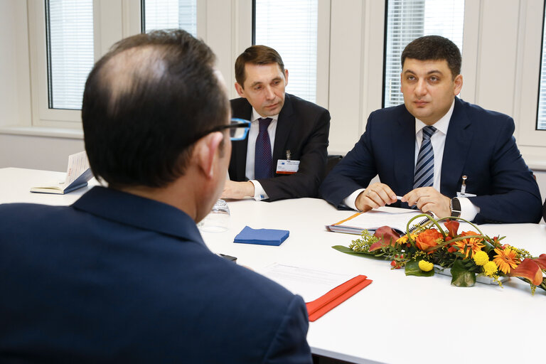 Fotografia 1: Gianni PITTELLA meets with Volodymyr GROYSMAN, Chairman of the Verkhovna Rada