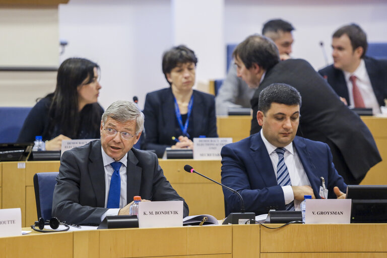 Fotogrāfija 8: Ukraine Week at the European Parliament - High-level conference EP - Verkhovna RADA of Ukraine on capacity building for reform.    High-level discussion - The role of political groups: towards a political culture of consensus and coalition building