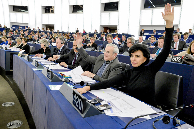 Fotogrāfija 5: Rachida DATI in plenary session week 10  2016 in Strasbourg