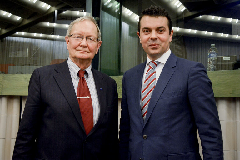 Session of the Paneuropean Working Group of the EPP Group    Lecture of the Minister of Foreign Affairs of the Republic of Macedonia ' Sustaining the European Perspective: Macedonia in pursuit of accession negotiations '