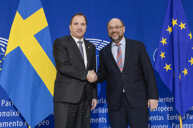 Fotografie 2: Official visit of the Prime Minister of Sweden to the European Parliament in Strasbourg.   Martin SCHULZ - EP President welcomes Stefan LOFVEN - Swedish Prime Minister