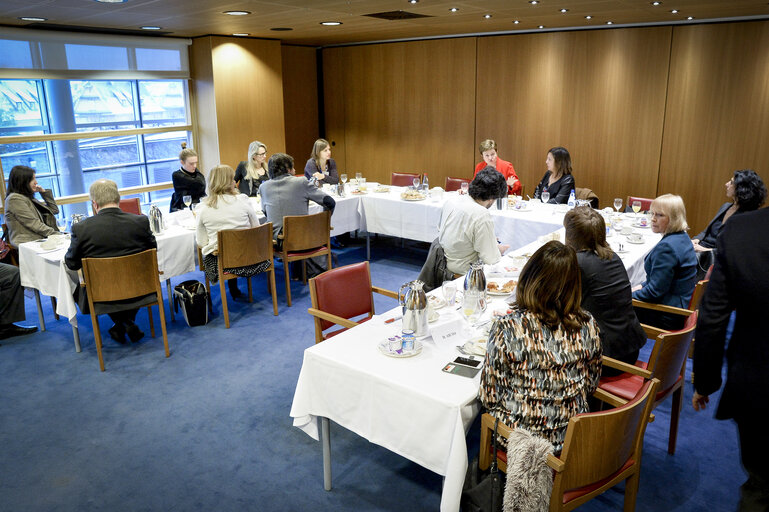 Group picture following the FEMM Committee working breakfast.