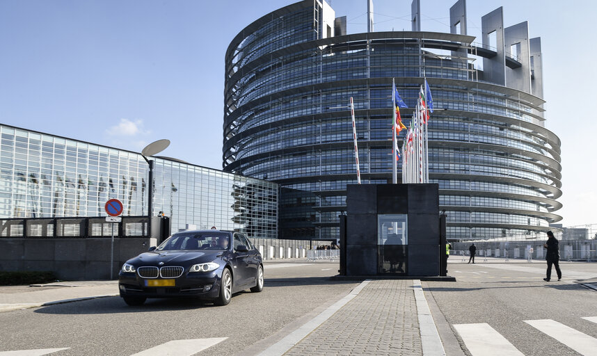 Foto 3: EP Official Vehicles at the European Parliament in Strasbourg