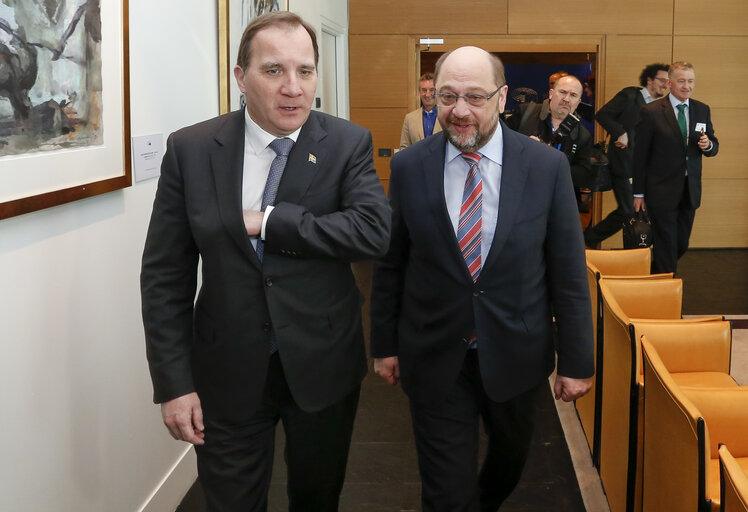 Fotografie 2: Official visit of the Prime Minister of Sweden to the European Parliament in Strasbourg.   Martin SCHULZ - EP President welcomes Stefan LOFVEN - Swedish Prime Minister