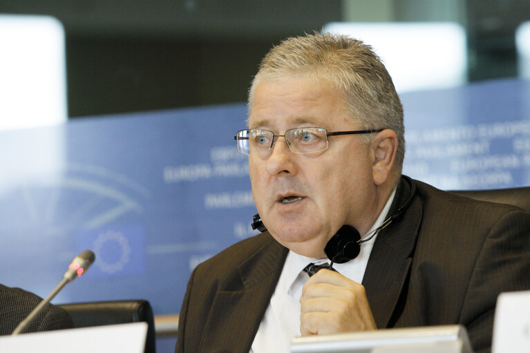 Foto 9: Interparlamentary committee meeting, EP - national parliaments