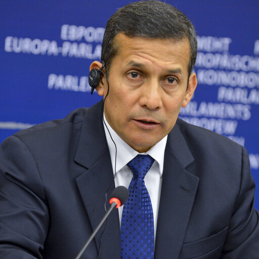 Foto 5: EP President holds a joint press conference with the President of Peru