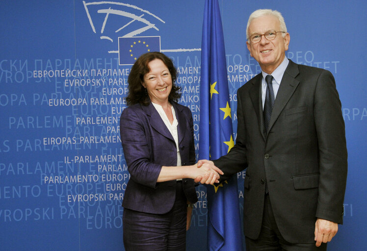 Hans Gert POETTERING, EP President, meets with MEP Jill EVANS in Brussels