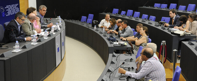 Suriet 6: Press Conference - Spanish miners on strike