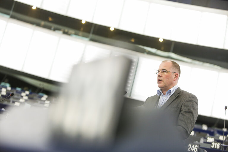 Foto 10: Plenary session week 19 2016 in Strasbourg - Explanations of votes