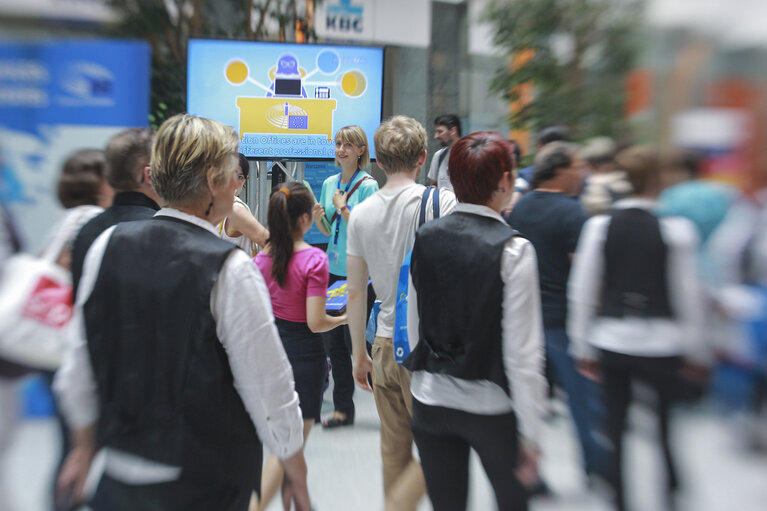 Снимка 38: Europe Day 2016 in Brussels. The European  Parliament opens its doors to the public