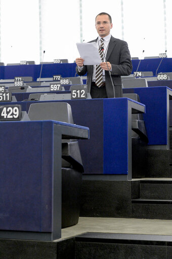 Fotografija 11: Plenary session week 23 2016 in Strasbourg - Information concerning negotiations on international agreements