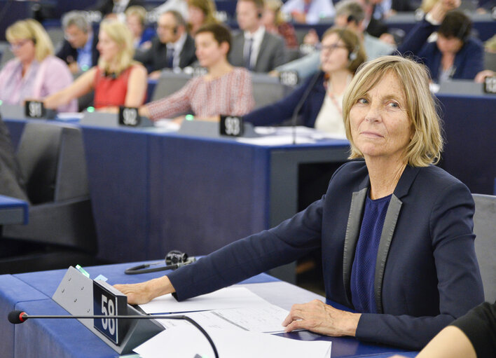 Marielle DE SARNEZ in plenary session week 23 2016 in Strasbourg