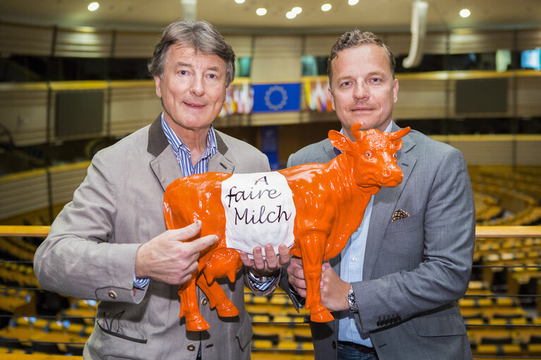 Снимка 2: MEPs Franz OBERMAYR and Georg MAYER in the European parliament in Brussels