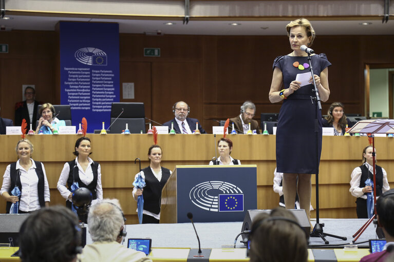 Fotografie 16: Europe Day 2016 in Brussels. The European  Parliament opens its doors to the public - Opening session