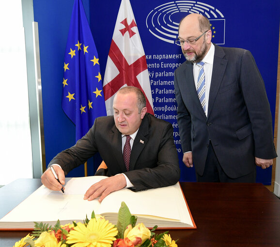 Foto 9: Official visit of the President of Georgia to the EP in Strasbourg - Martin SCHULZ - EP President, Giorgi MARGVELASHVILI - President of Georgia