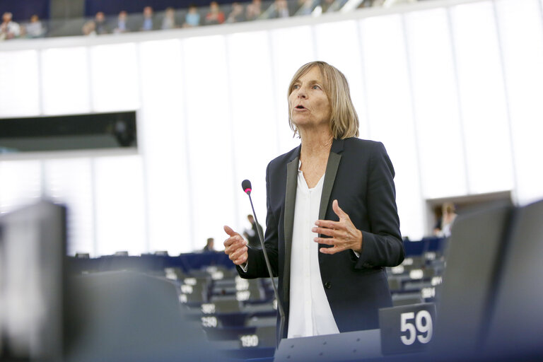 Marielle DE SARNEZ in plenary session week 23 2016 in Strasbourg