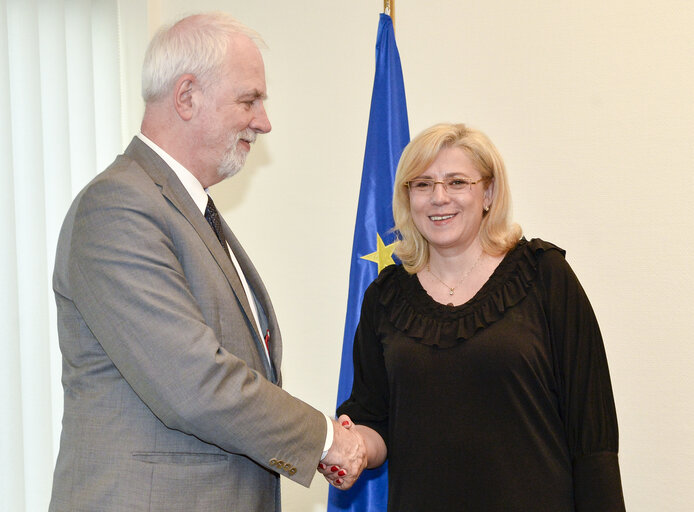 Foto 3: Corina CRETU meets with Jan OLBRICHT
