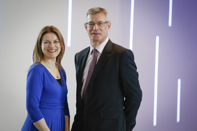 Foto 10: David MARTIN and Catherine STIHLER in the European Parliament in Brussels