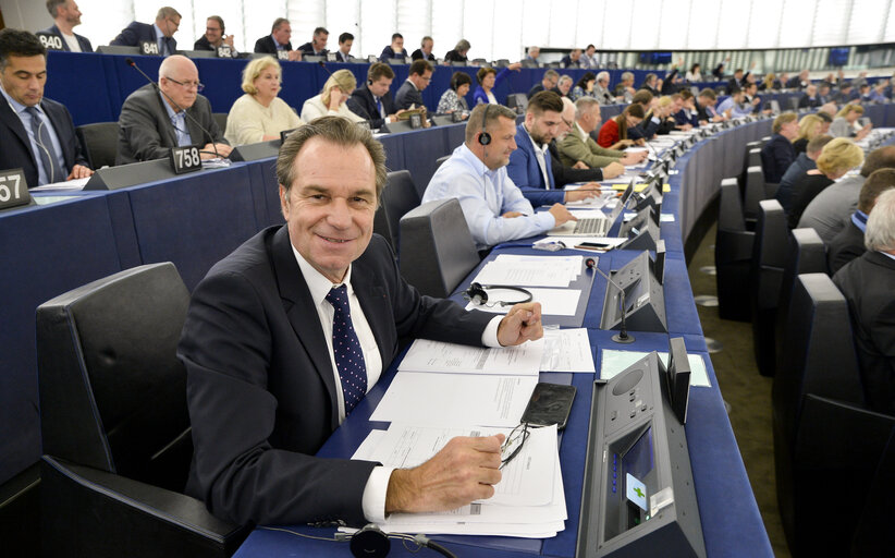 Suriet 2: Renaud MUSELIER in plenary session week 19 2016 in Strasbourg