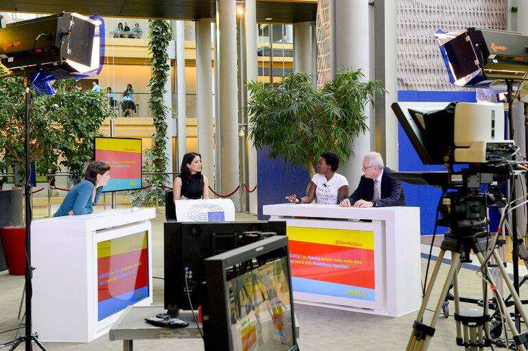 Foto 1: France 3 live emission from the Vox Box in the European Parliament during the EYE 2016 in Strasbourg