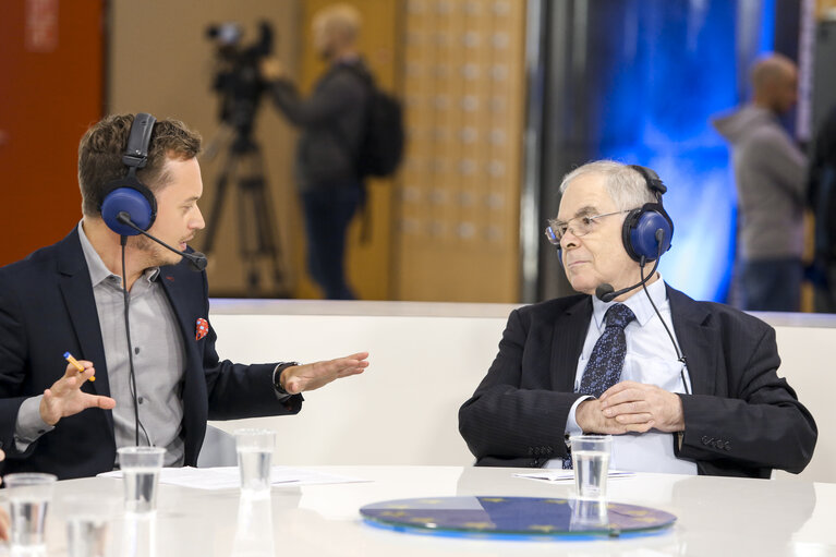 Photo 1 : Euranet plus debate - Citizen's corner