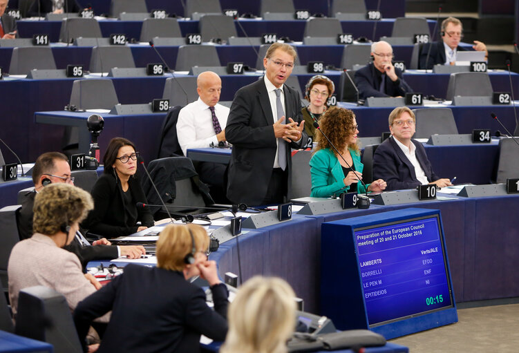 Photo 31: Plenary session week 40 2016 in Strasbourg - Preparation of the European Council meeting of 20 and 21 October 2016. Council and Commission statements