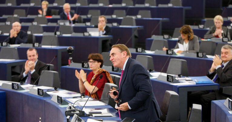 Fotogrāfija 34: Plenary session week 40 2016 in Strasbourg - Preparation of the European Council meeting of 20 and 21 October 2016. Council and Commission statements