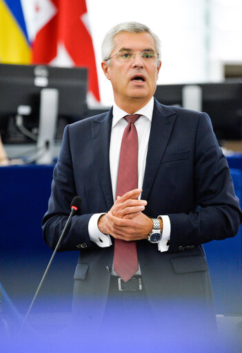 Photo 10: Plenary session week 40 2016 in Strasbourg - Preparation of the European Council meeting of 20 and 21 October 2016. Council and Commission statements