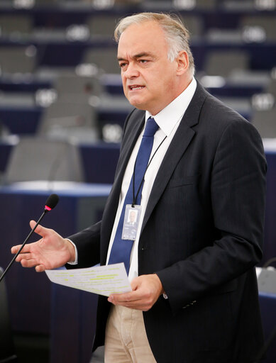 Photo 4: Plenary session week 40 2016 in Strasbourg - Preparation of the European Council meeting of 20 and 21 October 2016. Council and Commission statements