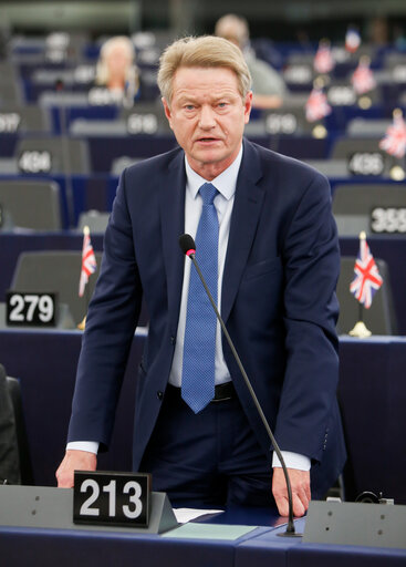 Photo 21: Plenary session week 40 2016 in Strasbourg - Preparation of the European Council meeting of 20 and 21 October 2016. Council and Commission statements