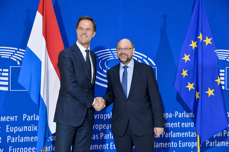 Fotó 2: Official visit of Dutch Prime Minister to the European Parliament in Strasbourg. Martin SCHULZ - EP President welcomes Mark RUTTE - Dutch Prime Minister