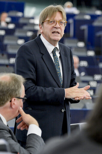 Suriet 16: Official visit of Dutch Prime Minister to the European Parliament in Strasbourg. Review of the Dutch Presidency.