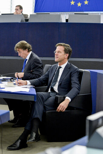 Foto 15: Official visit of Dutch Prime Minister to the European Parliament in Strasbourg. Review of the Dutch Presidency.