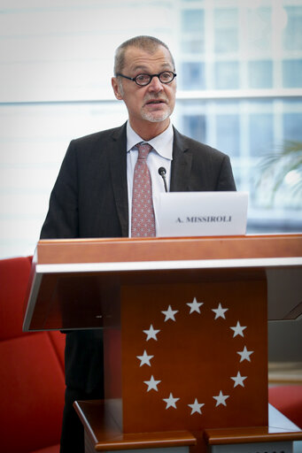 Fotografie 13: EPRS Policy Roundtable: ' The EU's Global Strategy: from Vision to Action '