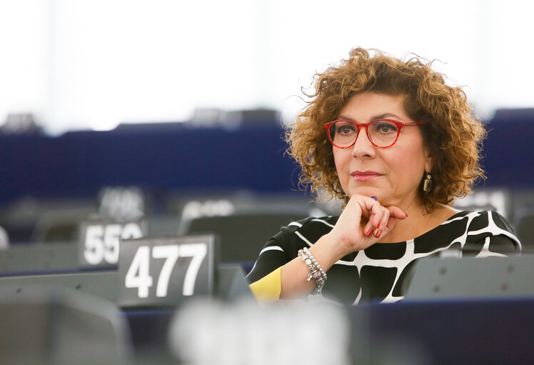 Michela GIUFFRIDA in plenary session week 47 2016 in Strasbourg