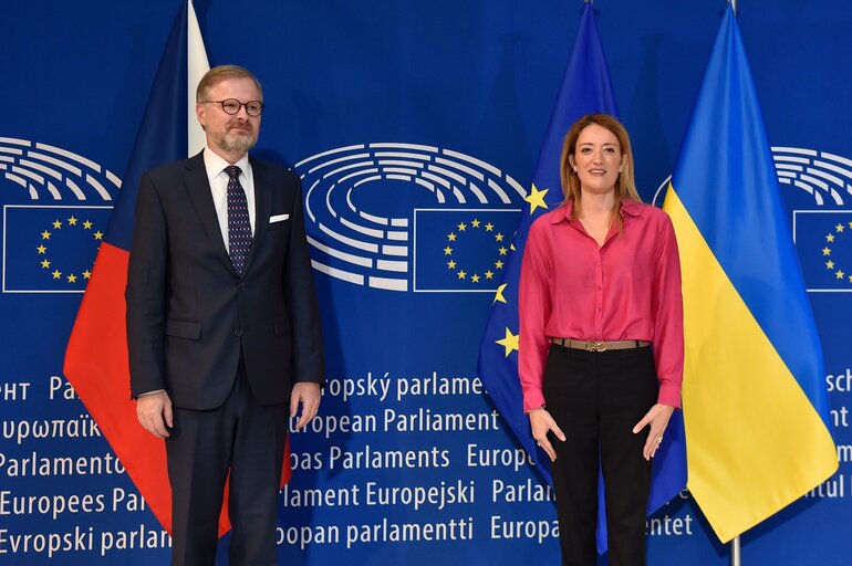 Suriet 14: Roberta METSOLA, EP President welcomes Petr FIALA, Czech Prime Minister