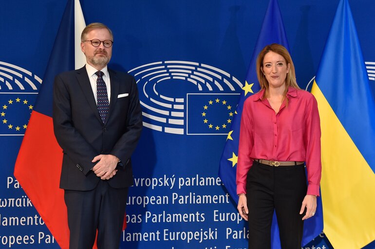 Photo 17: Roberta METSOLA, EP President welcomes Petr FIALA, Czech Prime Minister