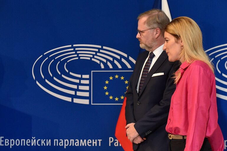 Fotografija 15: Roberta METSOLA, EP President welcomes Petr FIALA, Czech Prime Minister