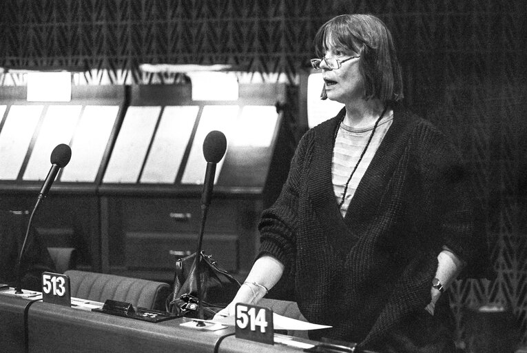 Fotografija 16: The MEP Brigitte HEINRICH during a session in Strasbourg in March 1986.