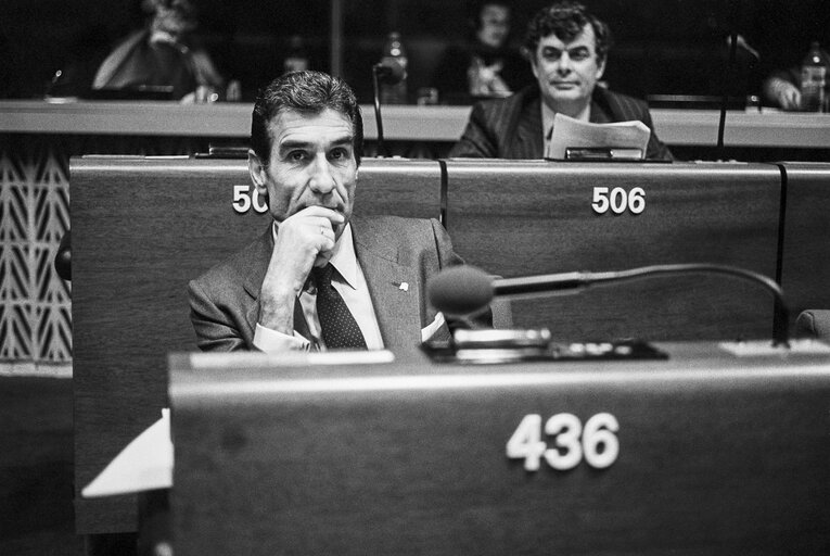 Fotografija 6: The delegue Fernando SUAREZ GONZALEZ during a session in Strasbourg in March 1986.