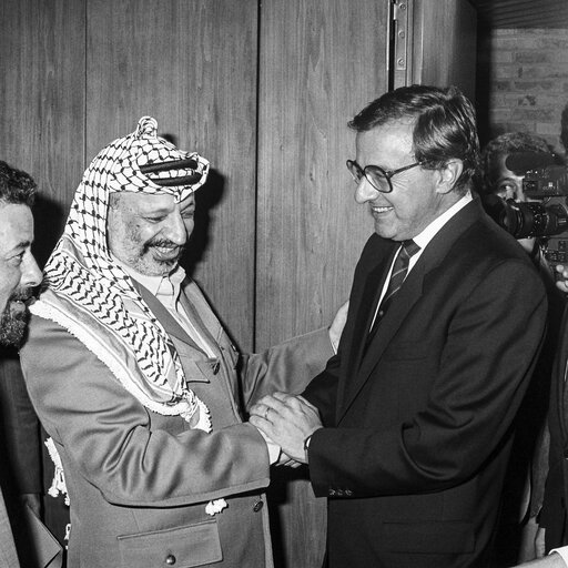 Oficial visit of Yasser ARAFAT to the European Parliament. Meeting with Luis PLANAS PUCHADES